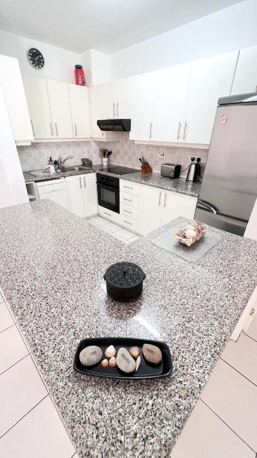 Anthea Gardens - Cosy Condo Paphos ภายนอก รูปภาพ